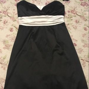 Alyn Paige Dress